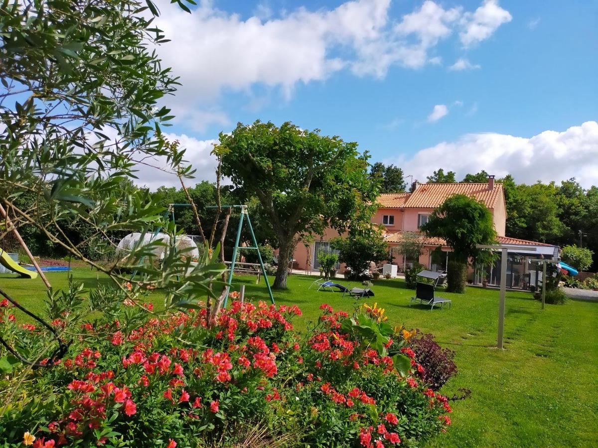 Chambre D'Hotes Du Bois Joli Bed & Breakfast Mesnard-la-Barotière Dış mekan fotoğraf